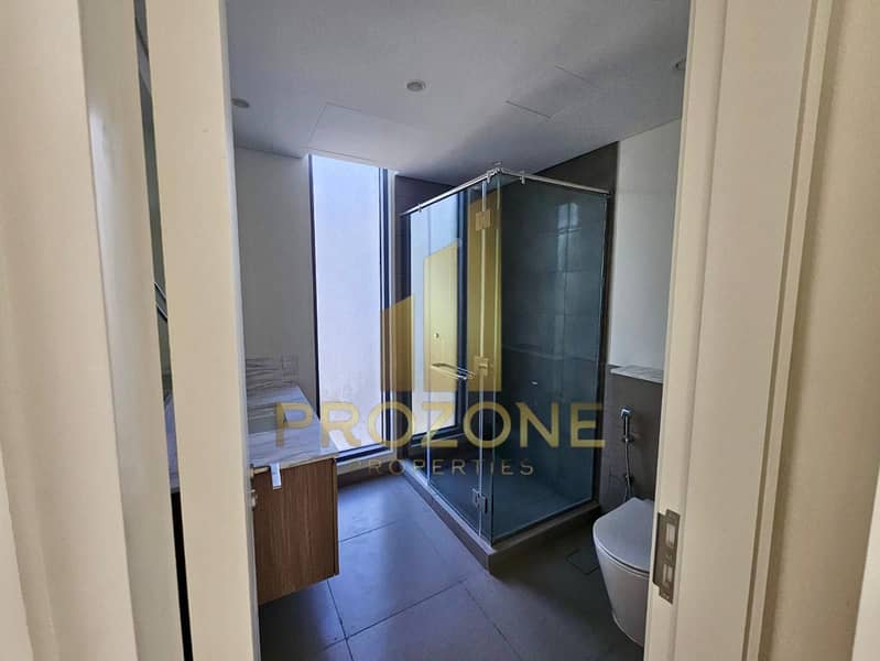 Near Amenities | Ready to Move in | Huge Layout - Image 23