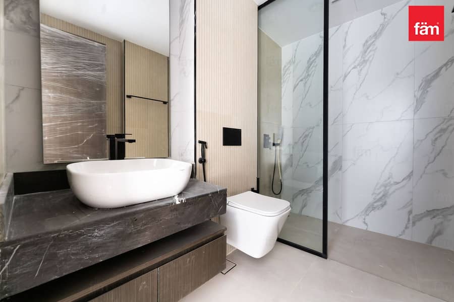 Specious Brand New Townhouse With Private Elevator - Image 14