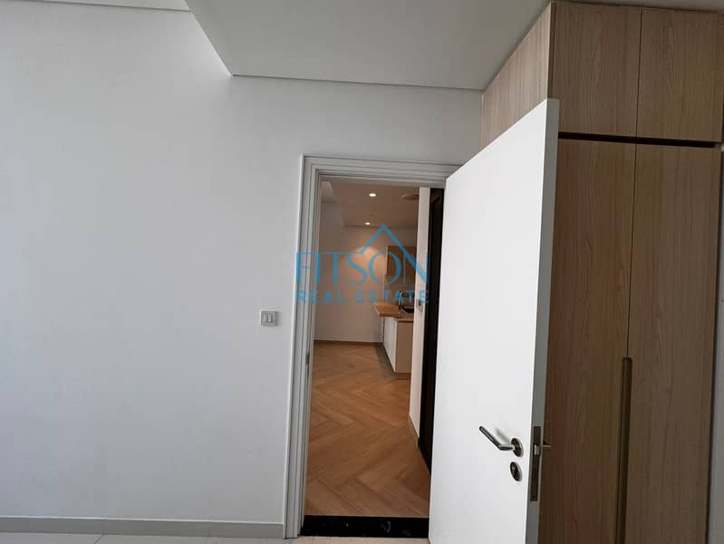 FULLY FURNISHED | CORNER UNIT | DOWNTOWN VIEW