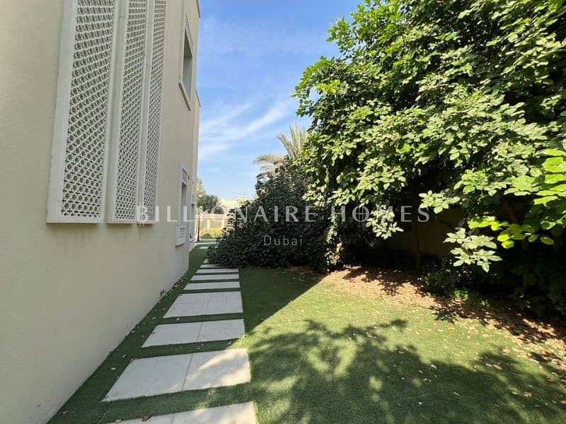 Ready to Move In | Upgraded | Biggest Plot - Image 10