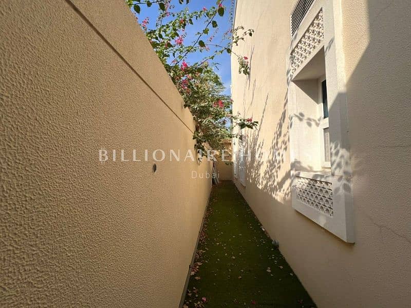 Ready to Move In | Upgraded | Biggest Plot - Image 26