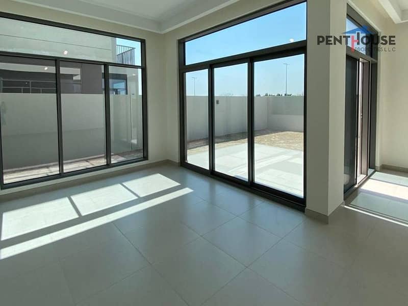 Semi- Detached Villa | Lagoon | Landscaped garden