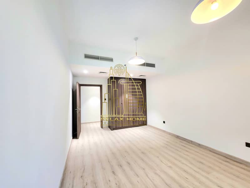 Spacious 2BHK | Big Balcony | Gym & Pool | Book Now