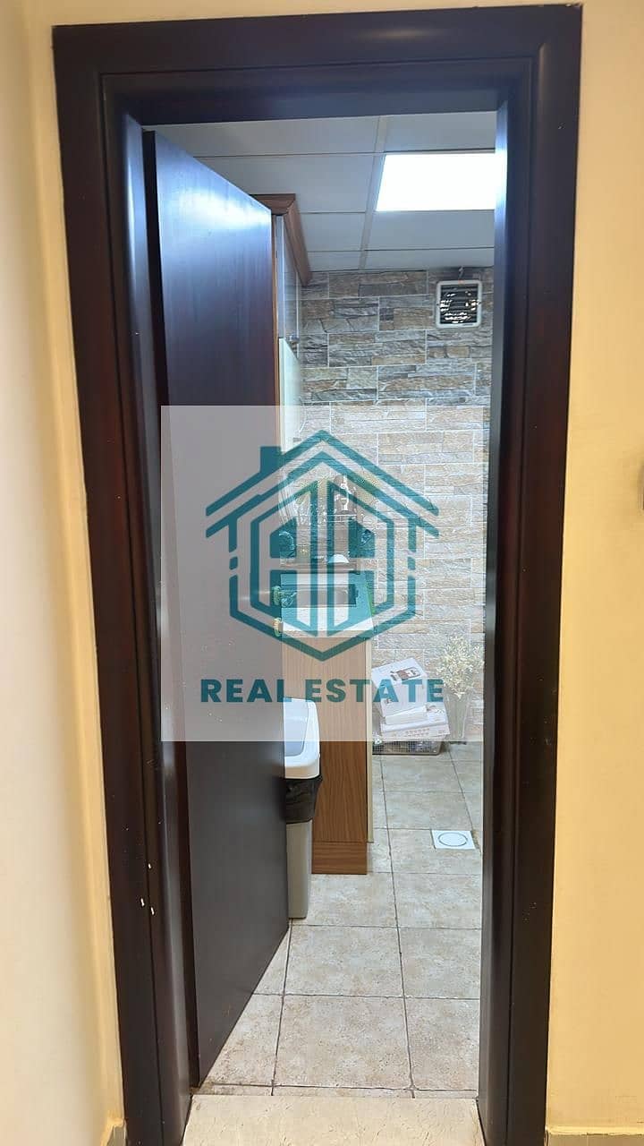 Luxurious Villa 5 BR with big Garden. with best price and location IN ALMIZHAR FIRST - Image 6