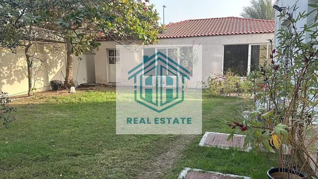 Luxurious Villa 5 BR with big Garden. with best price and location IN ALMIZHAR FIRST - Image 9