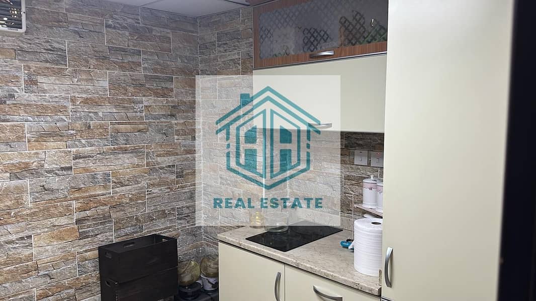 Luxurious Villa 5 BR with big Garden. with best price and location IN ALMIZHAR FIRST - Image 10