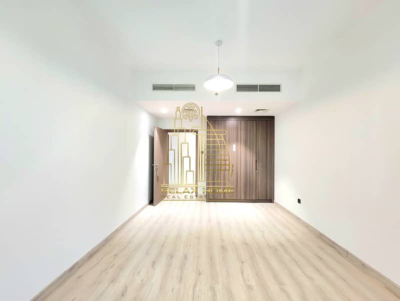 Spacious 2BHK | Big Balcony | Gym & Pool | Book Now - Image 6