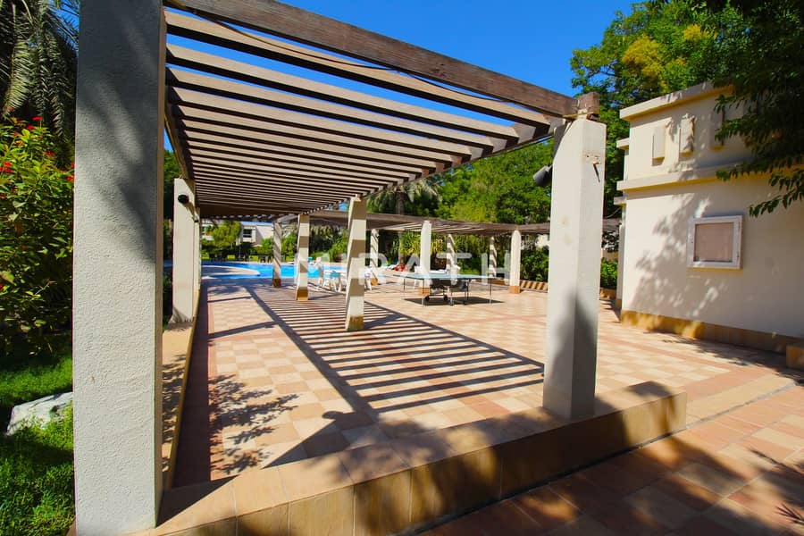 Elegant 3BR Villa | Shared Pool | Prvt Garden - Image 16