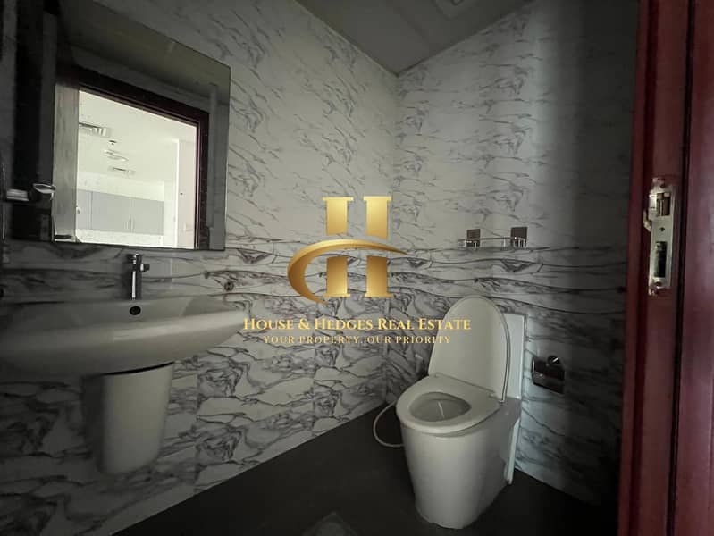 Spacious Layout | Vacant | Ready to Move - Image 6