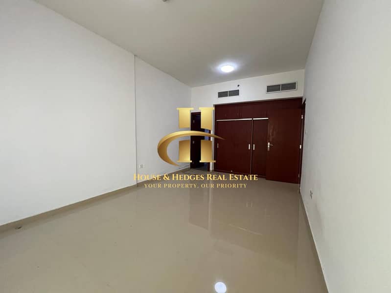 Spacious Layout | Vacant | Ready to Move - Image 7