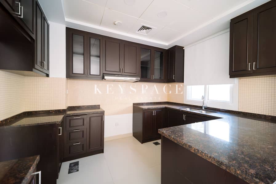 2BR VILLA + MAIDS ROOM l MIDDLE UNIT l LANDSCAPED l UNFURNISHED - Image 7