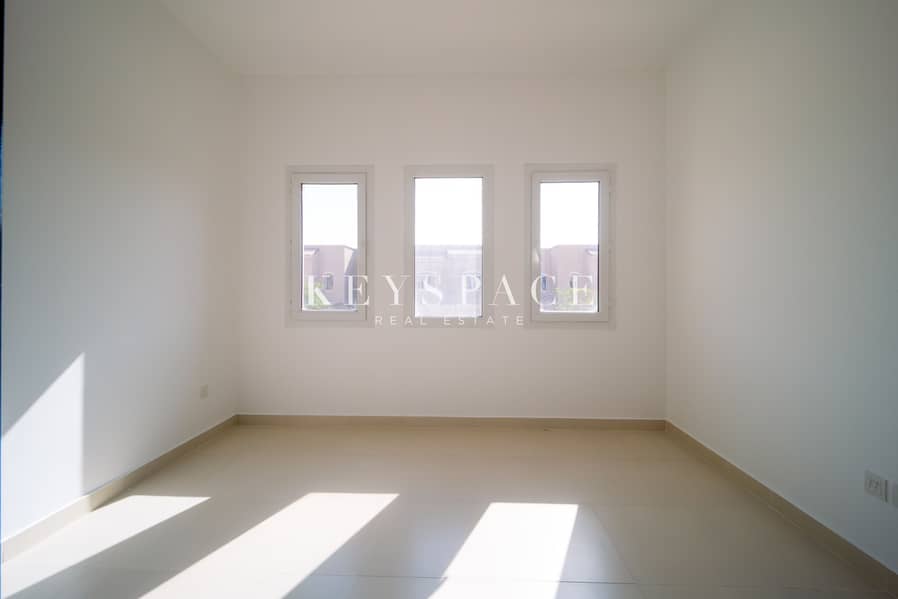 2BR VILLA + MAIDS ROOM l MIDDLE UNIT l LANDSCAPED l UNFURNISHED - Image 12