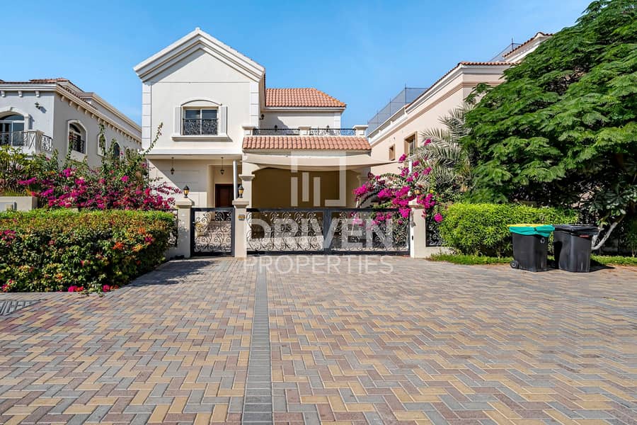 Spacious Villa | Ready to Move in | Community View