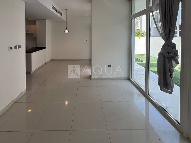 Live Better | 3BR Corner Garden |Vardon