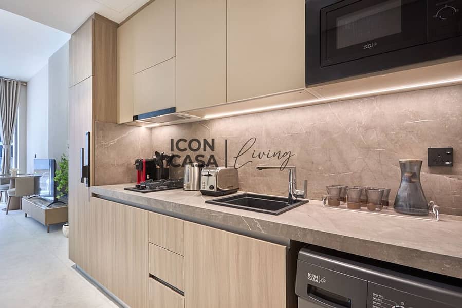 Luxury | Spacious | Near To Circle Mall - Image 8