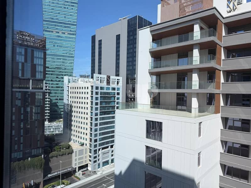 Spacious Apartment | Prime Location | Unfurnished - Image 12