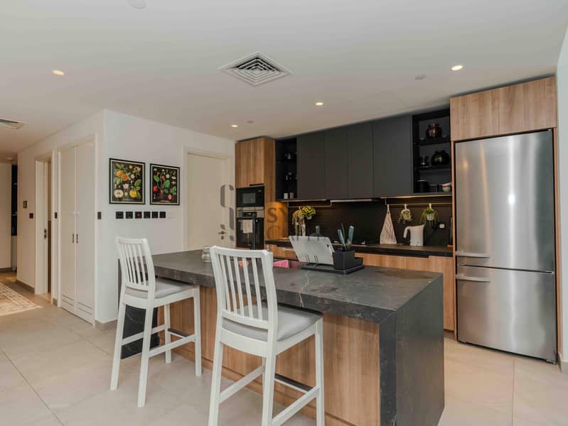 Skyline Luxury | 2 Bedroom | Private Pool & Garden - Image 10