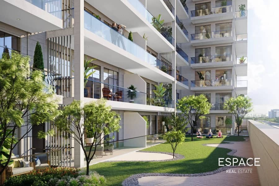 Large Layout | Pool View | Maids Room