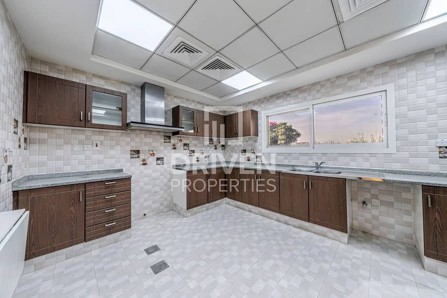 Spacious Villa | Ready to Move in | Community View - Image 16