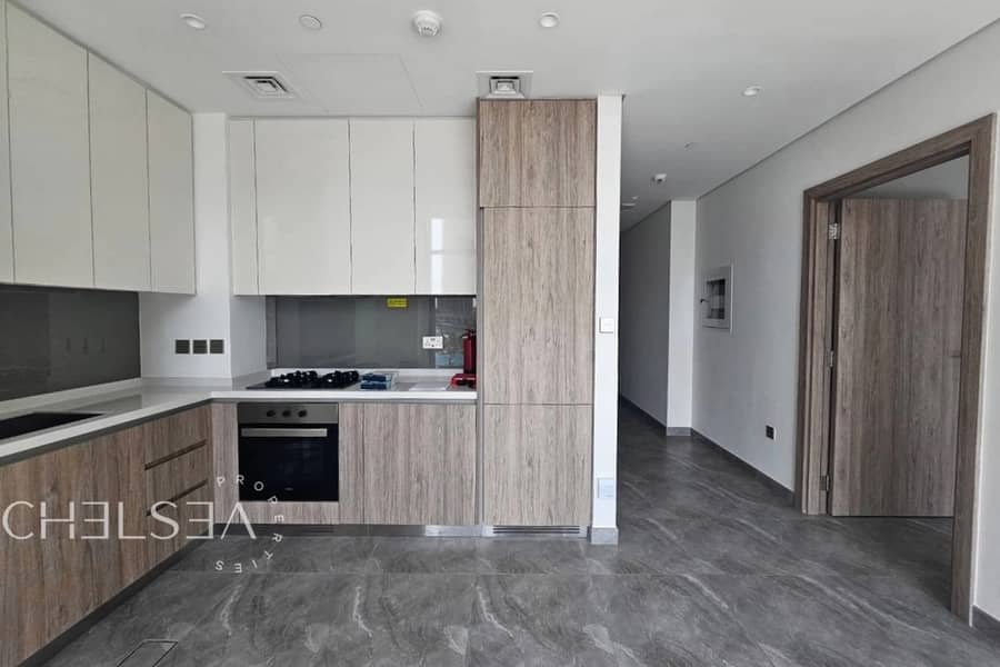 UNFURNISHED | CANAL AND POOL VIEW | PRIME LOCATION