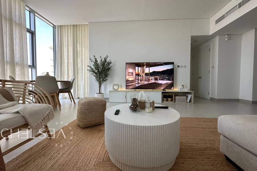 COMMUNITY VIEW | OFFERING UNFURNISHED | PRIME AREA