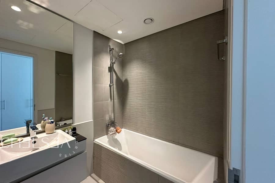 COMMUNITY VIEW | OFFERING UNFURNISHED | PRIME AREA - Image 9