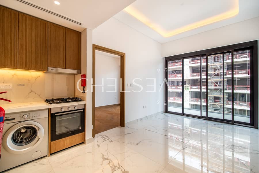 MODERN HOME | CHILLER FREE | PREMIUM LOCATION - Image 6