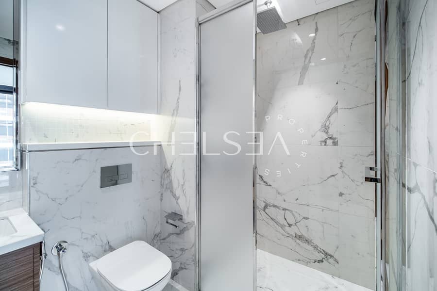 MODERN HOME | CHILLER FREE | PREMIUM LOCATION - Image 13