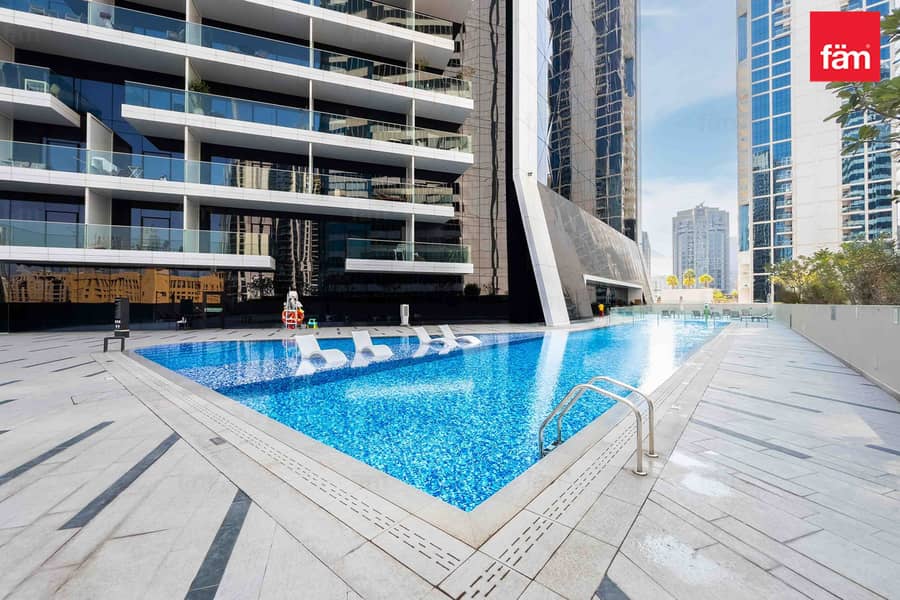 BURJ KHALIFA VIEW | VACANT | FURNISHED - Image 12