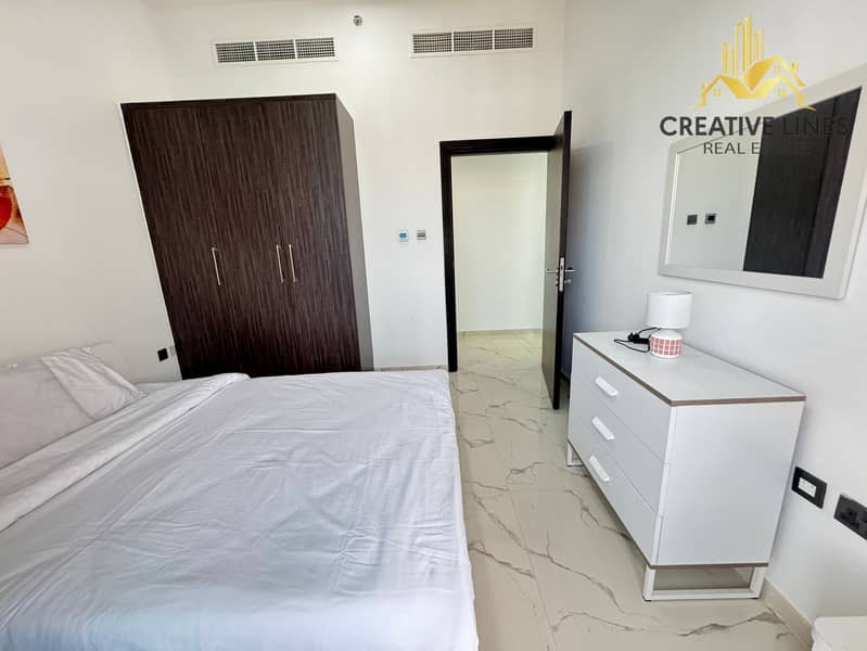 No COMMISSION// FULLY FURNISHED 2 BEDROOM// MODERN LAYOUT// ALL AMENITIES// READY TO MOVE - Image 6