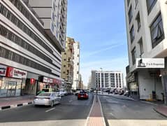 شقة في منازل البرشاء 02،البرشاء 1،البرشاء 1 غرفة 83000 درهم - 13662850