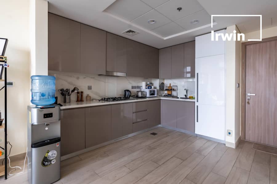 Burj Khalifa View | 2 Cheques | Vacant - Image 16