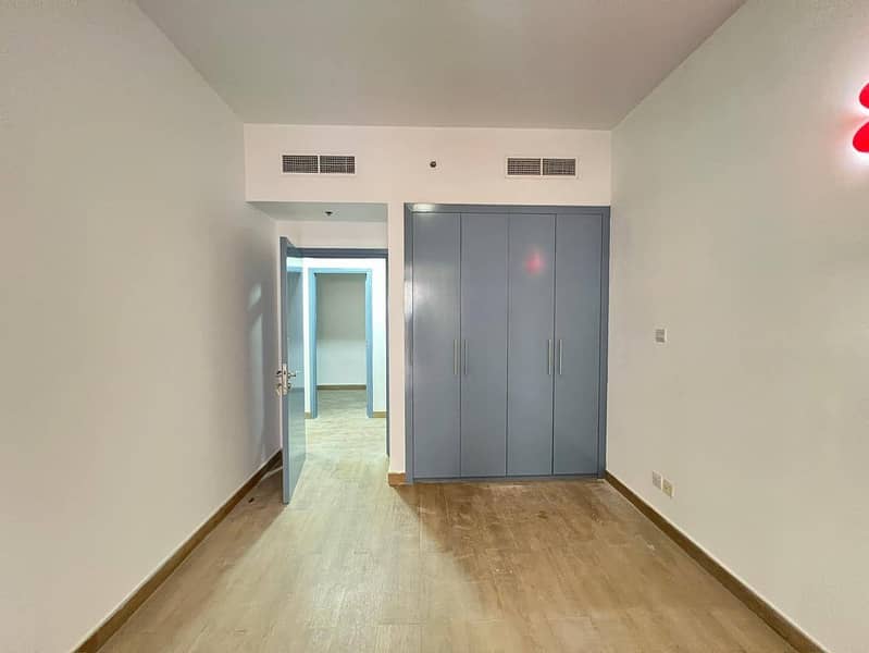 Fully Renovated |Spacious Layout |Closed To Mall - Image 8