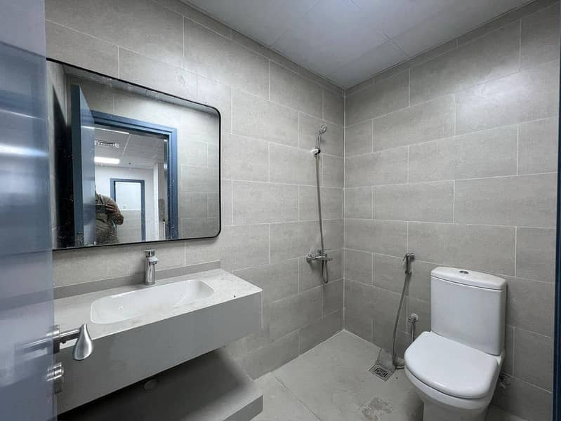 Fully Renovated |Spacious Layout |Closed To Mall - Image 16