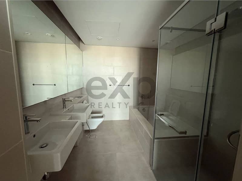 VACANT | CANAL N BURJ VIEW | HIGH FLOOR | BALCONY - Image 11