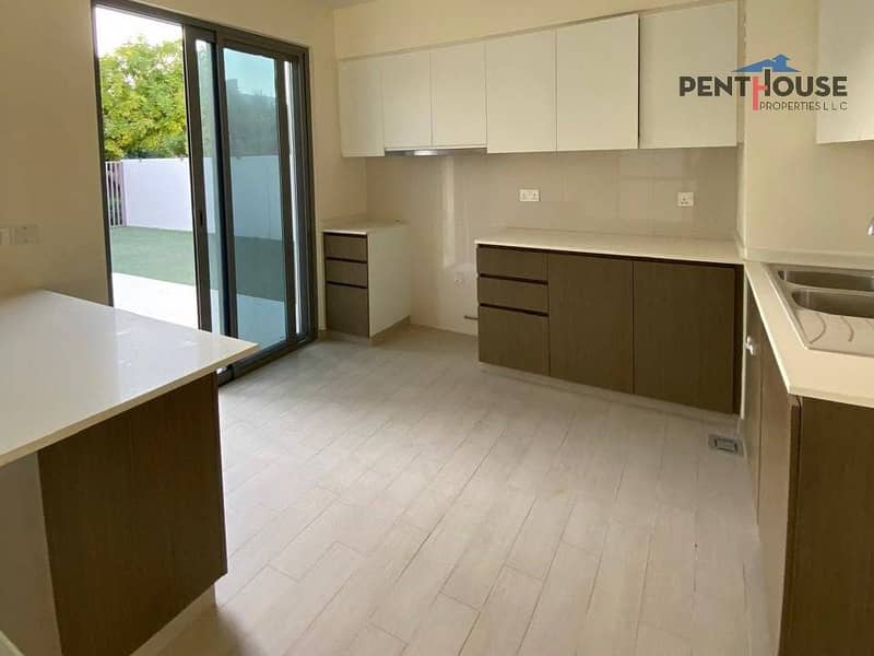 Standalone villa | Well Maintained | Vacant Now - Image 7