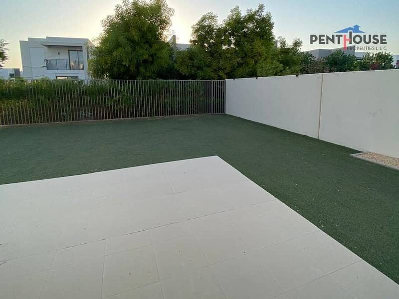 Standalone villa | Well Maintained | Vacant Now - Image 9