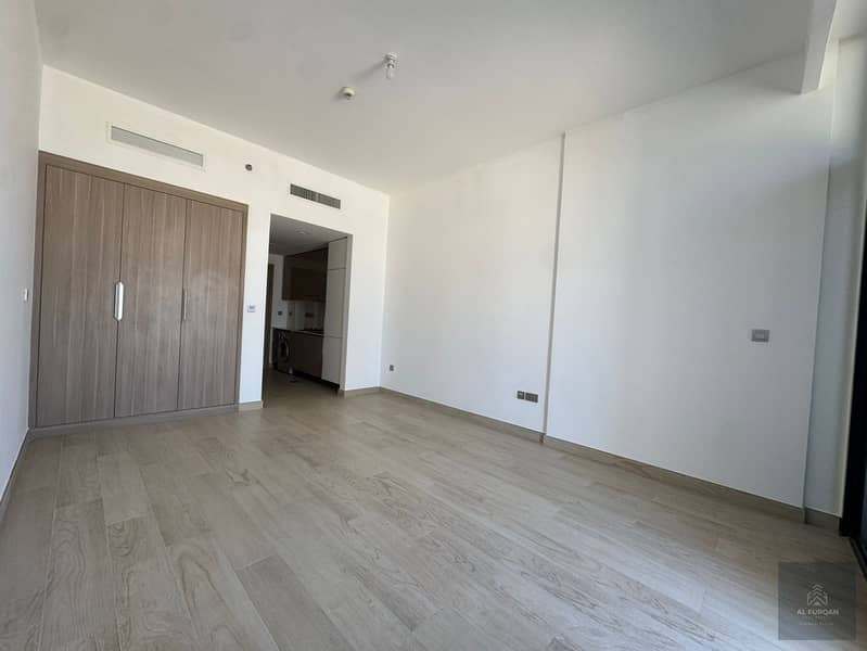 BURJ & LAGOON VIEW-SPACIOUS STUDIO FOR SALE - Image 7