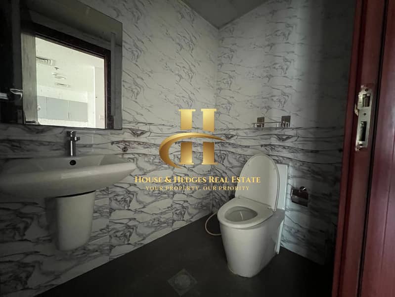 Unfurnished | Vacant | Spacious Layout - Image 7