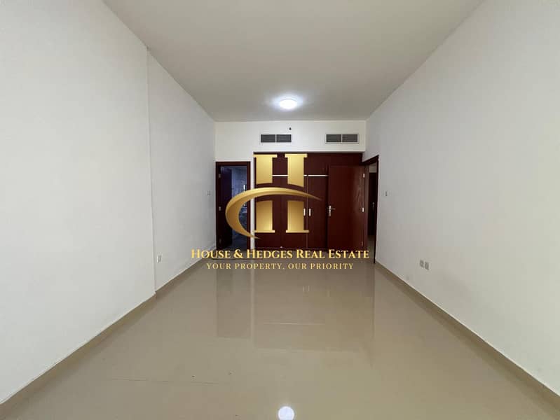 Unfurnished | Vacant | Spacious Layout - Image 11