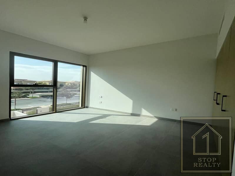 Brand New | Single Row | Close to Park and Pool