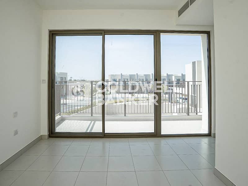 Ready to Move | Single Row | Direct to Pool - Image 9