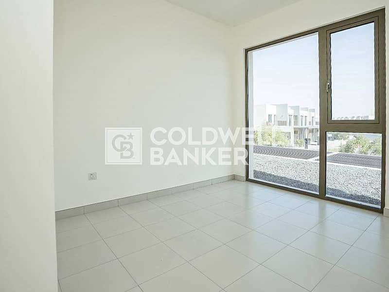 Ready to Move | Single Row | Direct to Pool - Image 10