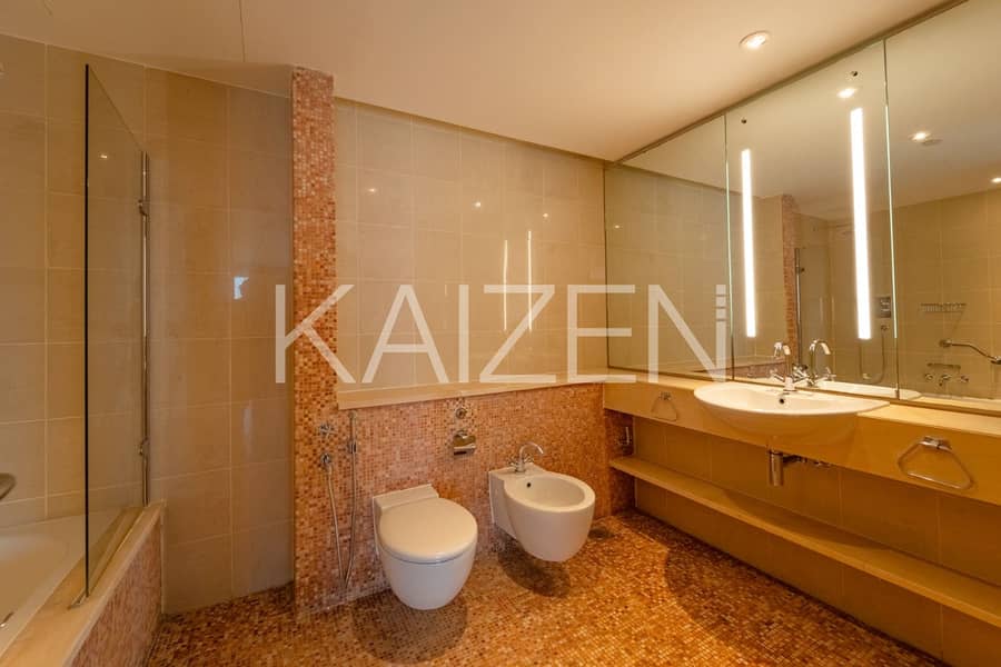 Modern 1BR Apartment in Burjuman Vista, Mankhool - Image 10