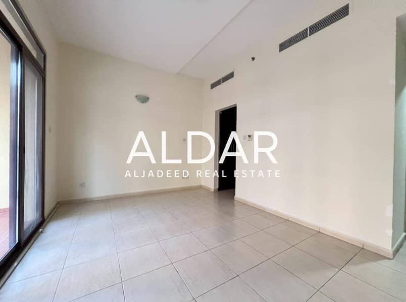 Corner Unit| Open Kitchen | Ready To Move