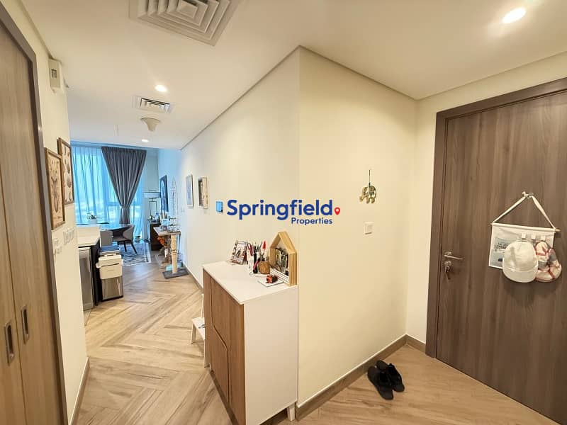 Spacious 2bhk | Near Metro | High Floor - Image 9