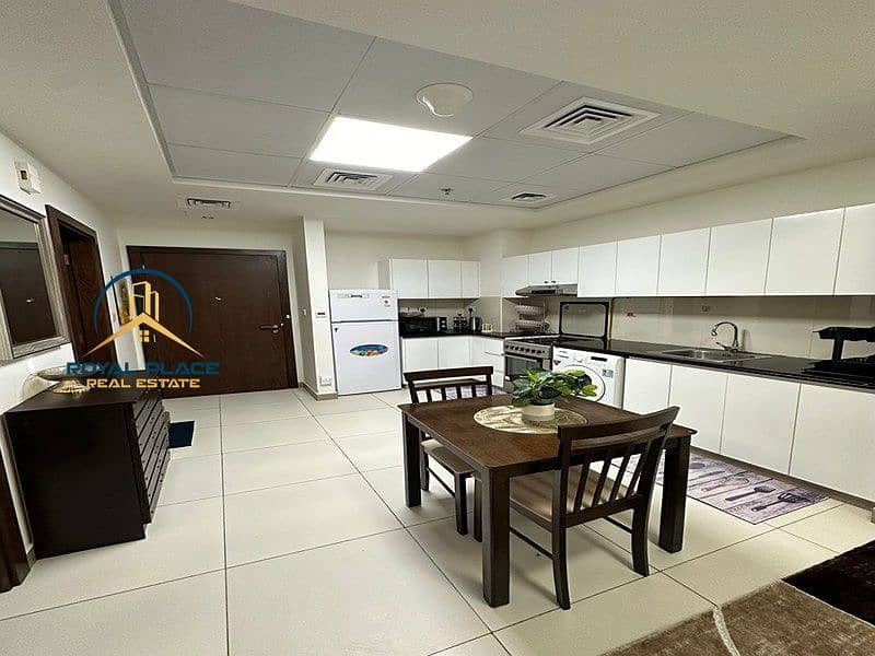 Charming 1 BR Apartment at Binghatti Gateway - Image 7