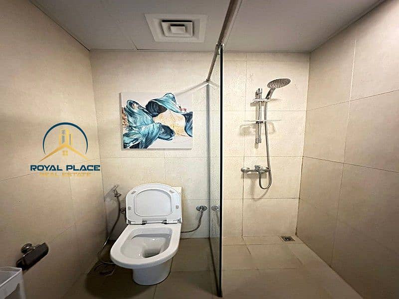 Charming 1 BR Apartment at Binghatti Gateway - Image 10