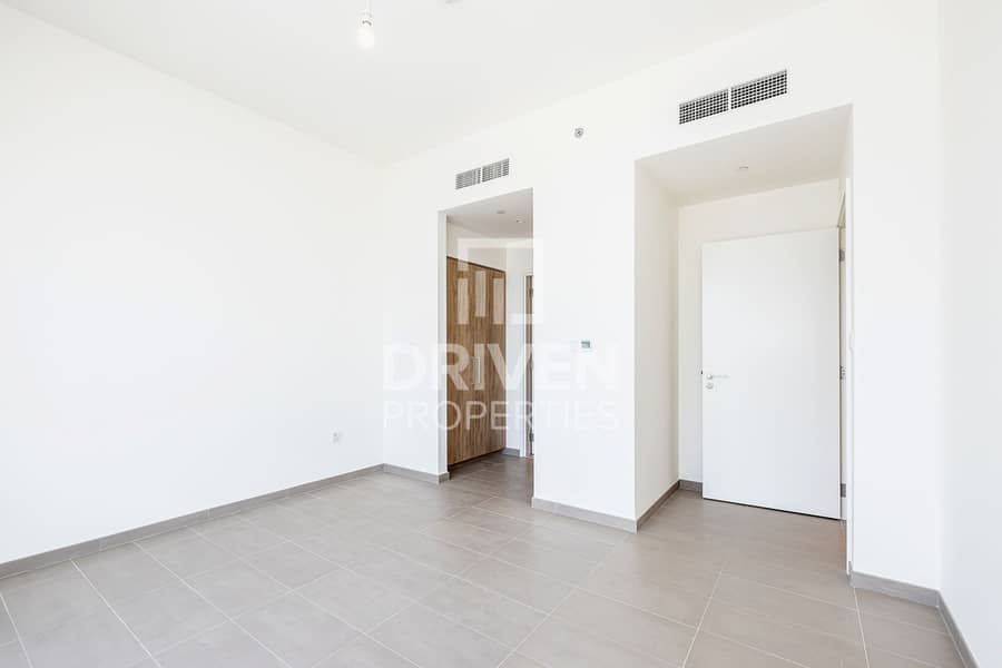 Vacant on 10th Jan | Community View | Mid Floor