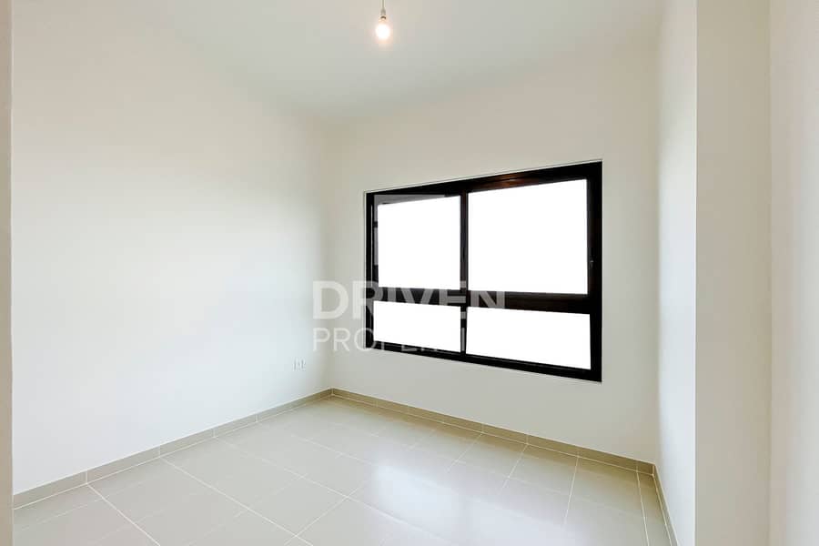 Golf Course View | Elegant Apt | Available Soon - Image 6